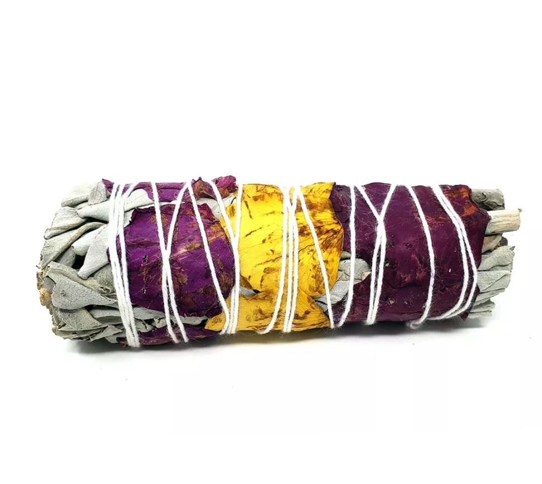 3-4" White Sage Floral Smudge - Click Image to Close